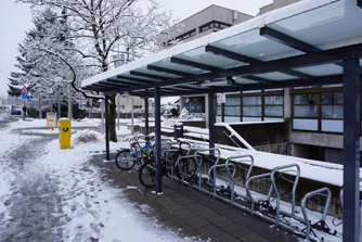 Cykeltak med stor snölast.