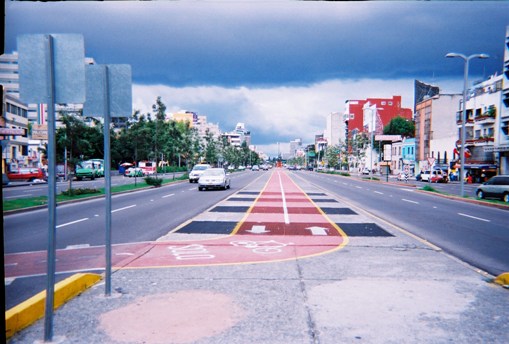 Cykelbana på Ave. Chapultepec, Mexico City.