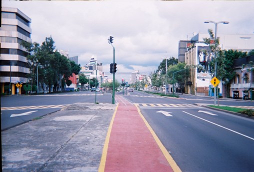 Cykelbana på Ave. Chapultepec, Mexico City.