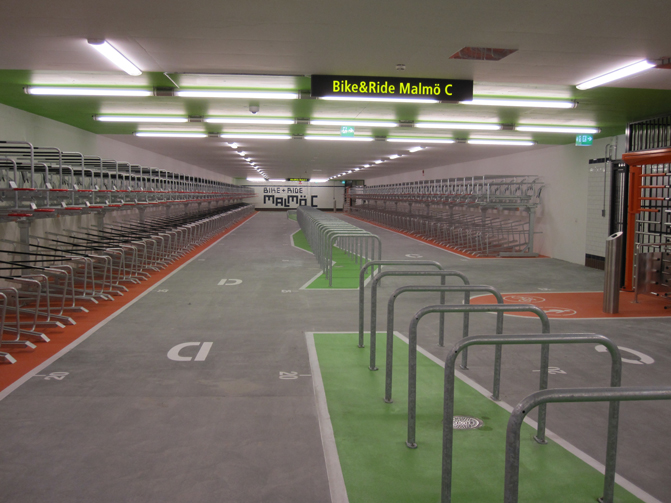 Doppelstockparker våvånings cykelställ.